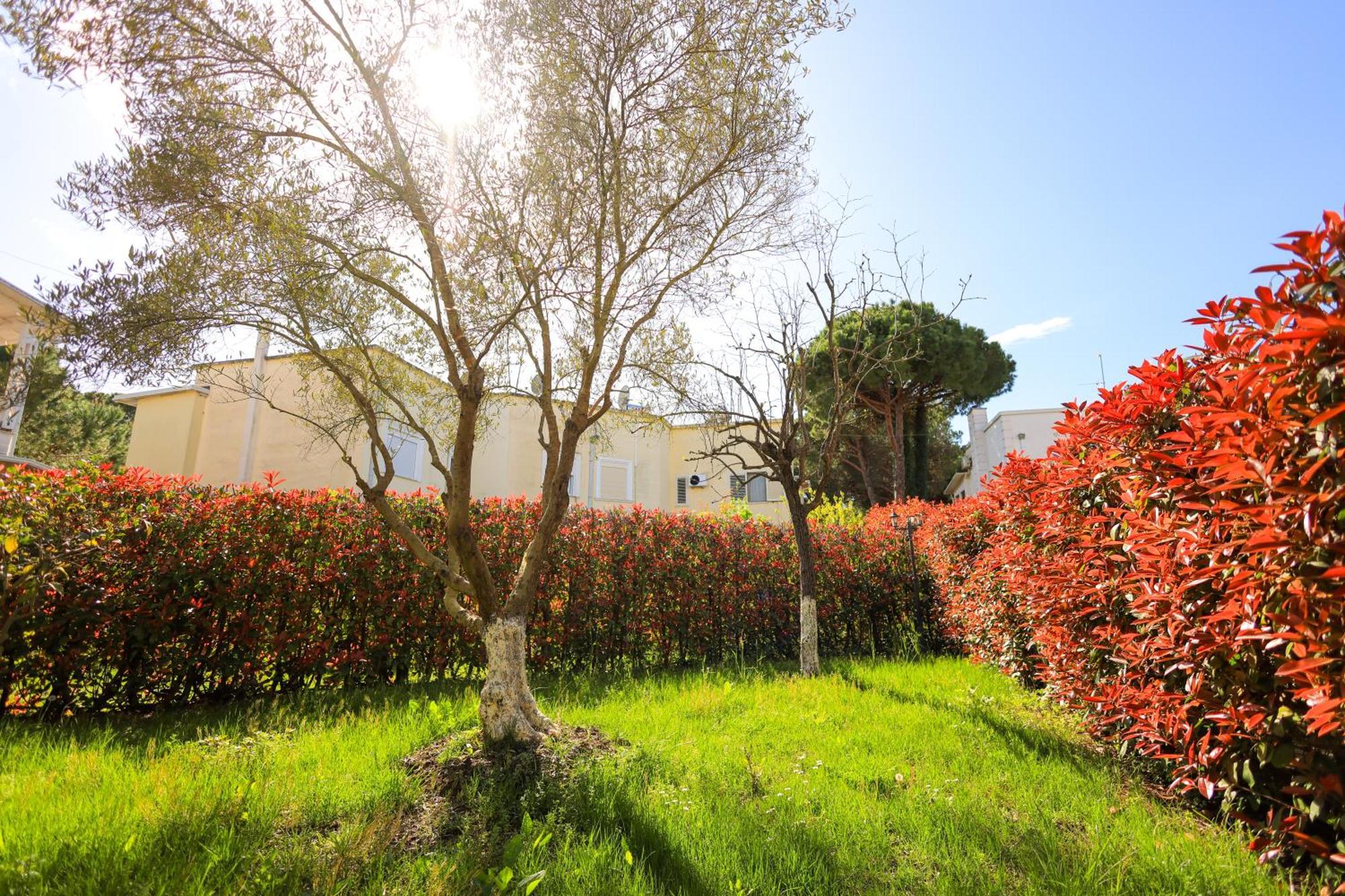 Grandstay Villa Perla Resort Дуррес Экстерьер фото