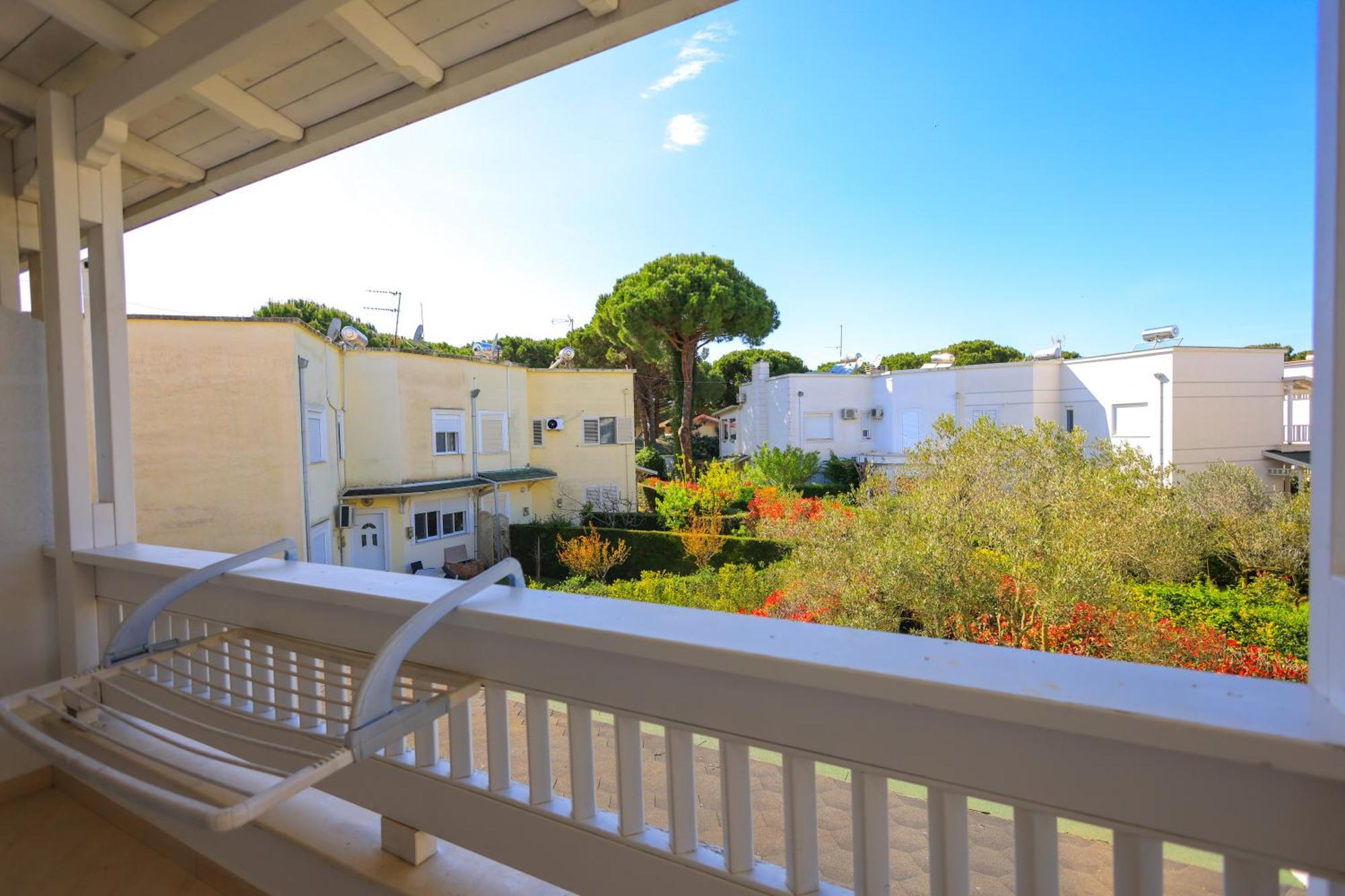 Grandstay Villa Perla Resort Дуррес Экстерьер фото